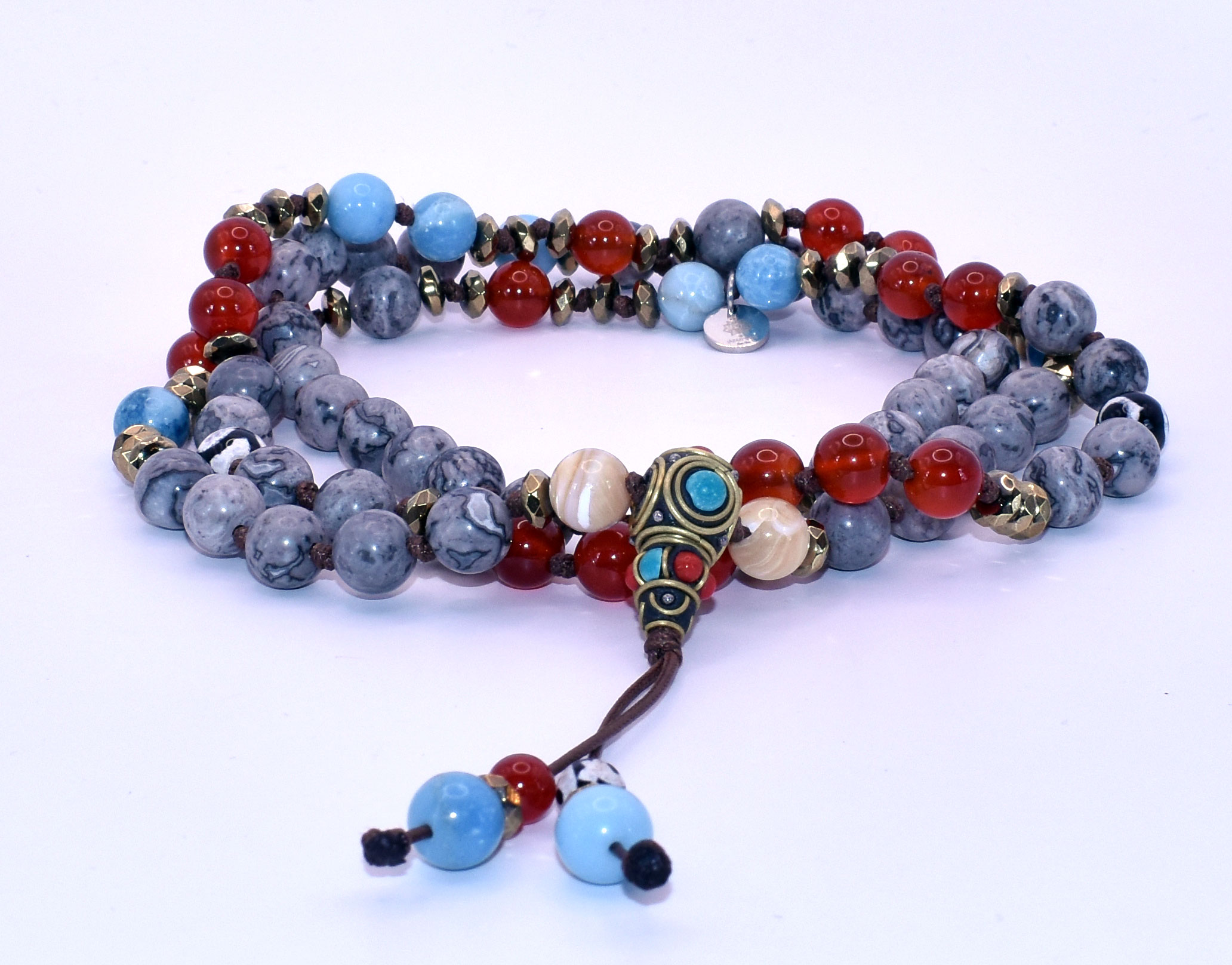 Corniola, Larimar, Madreperla, Diaspro Grigio, Accessori in Ematite dorata, Ciondolo finale in ottone Nepalese Turchese Corallo