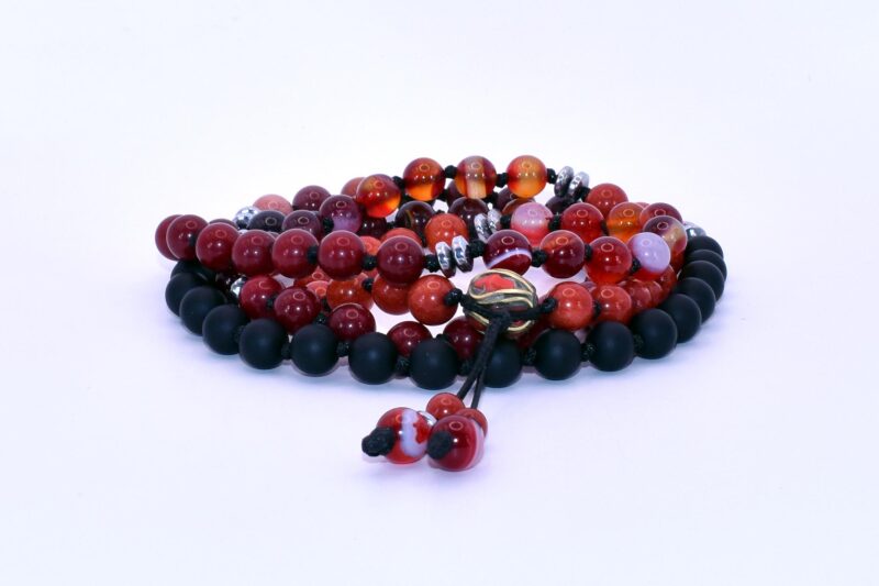 Diaspro Corallo, Agata di Fuoco, Giada Rubellite, Mokaite, Onice Nera Opaca, Accessori in Ematite, Ottone Nepalese Turchese Corallo