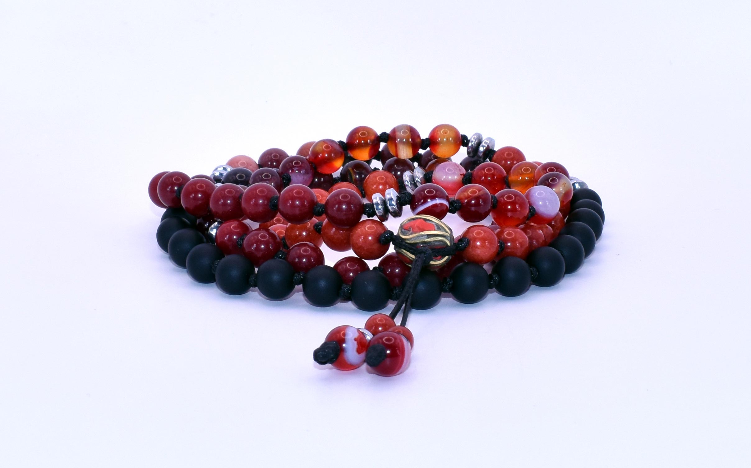 Diaspro Corallo, Agata di Fuoco, Giada Rubellite, Mokaite, Onice Nera Opaca, Accessori in Ematite, Ottone Nepalese Turchese Corallo
